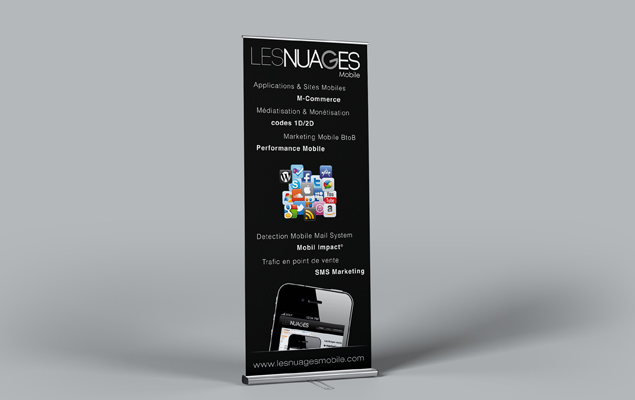 Création et gestion de l'impression des Roll-Up de l'agence Les Nuages pour leur visibilité lors de salon
